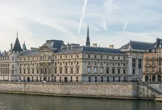 Paris will ungarischen Antifa-Aktivisten ausliefern - Justizsystem verbessert